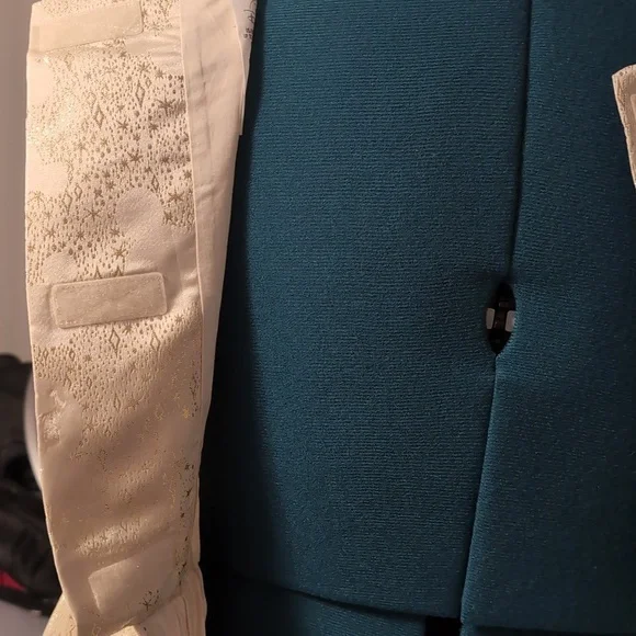 Dress - Picture 8 of 11